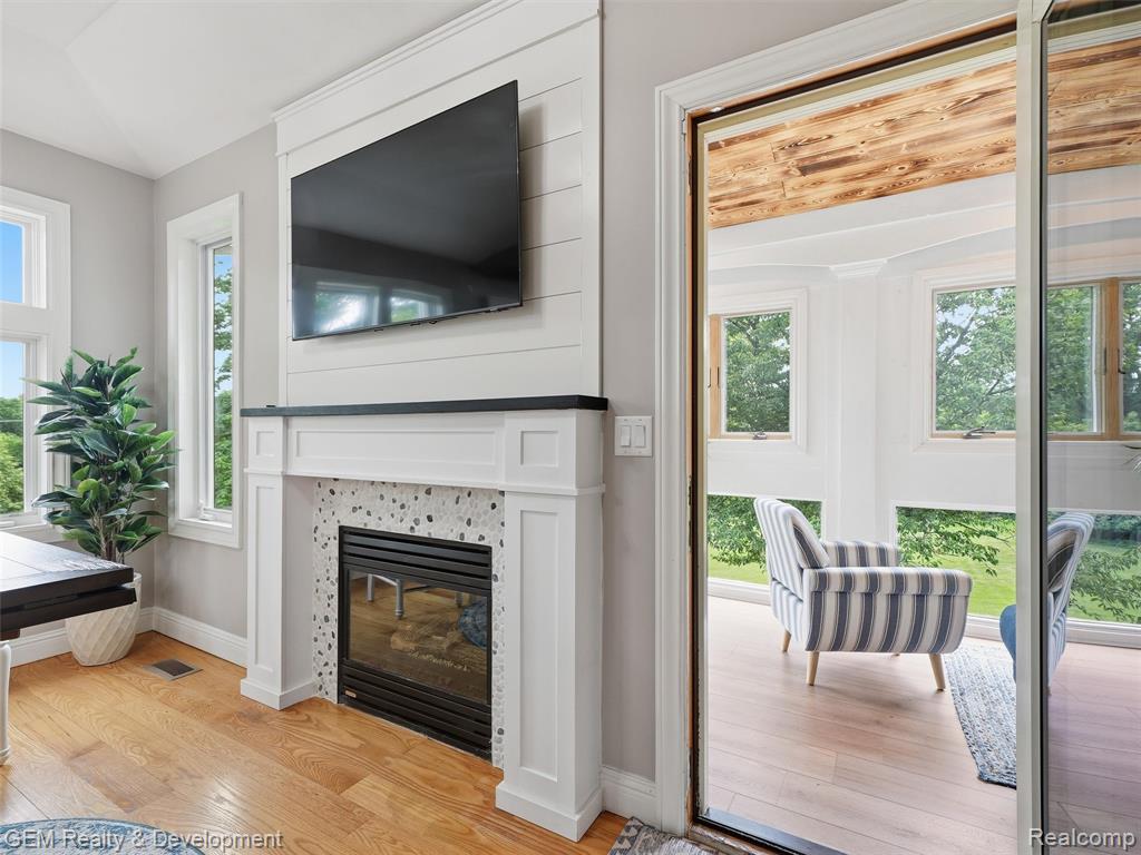 45625 W 9 Mile Road, Novi, MI — Photo 29