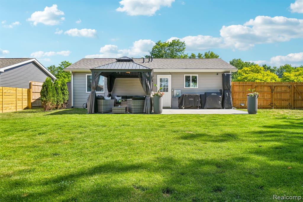 2602 Pontiac Lake Road, Waterford, MI 48328 — Photo 22