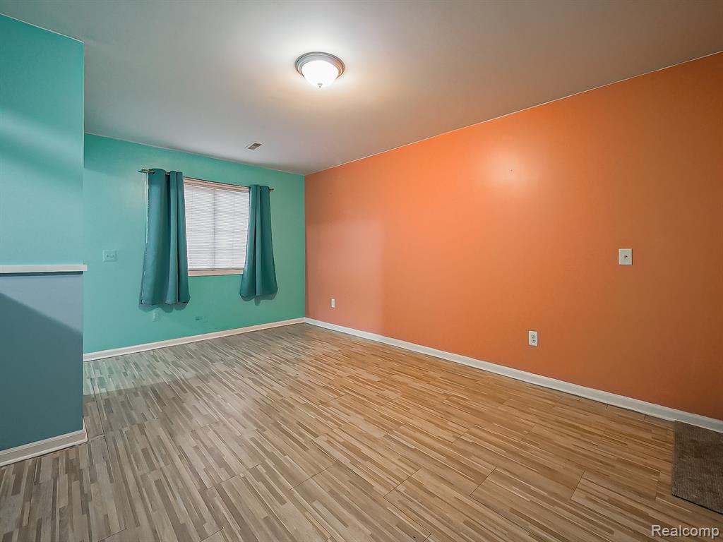 16513 Terrace Village Drive, Taylor, MI 48180 — Photo 13