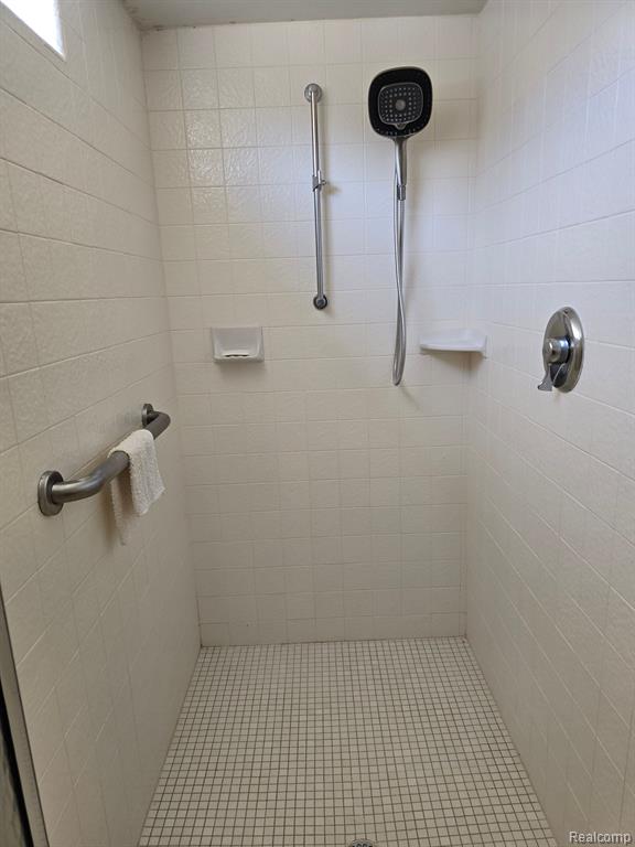 5618 NORTHCREST Crossing, Clarkston, MI — Photo 33
