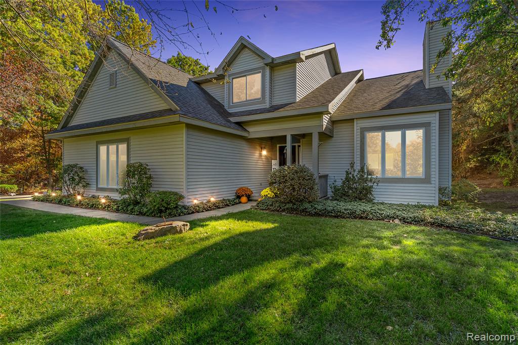 4971 N Tipsico Lake Road, Hartland, MI 48353 — Photo 4