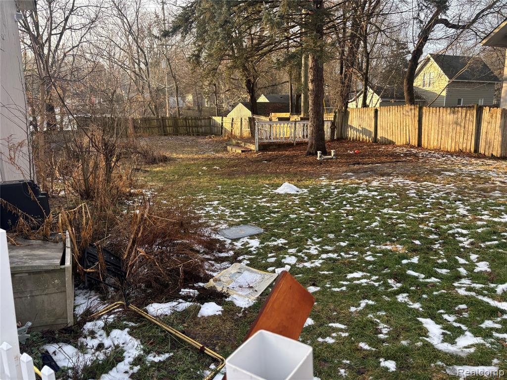110 Oakland Street, Milford, MI 48381 — Photo 17