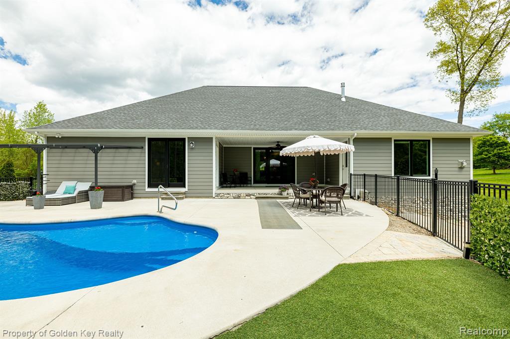 5352 Timber Bend Drive, Brighton, MI 48116 — Photo 5