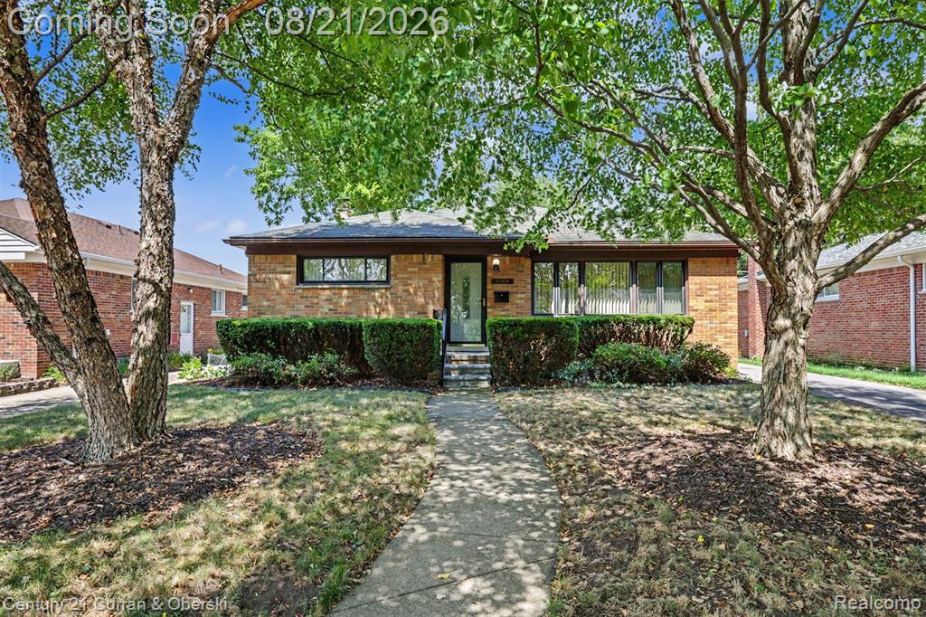 26826 Student Drive, Redford, MI 48239