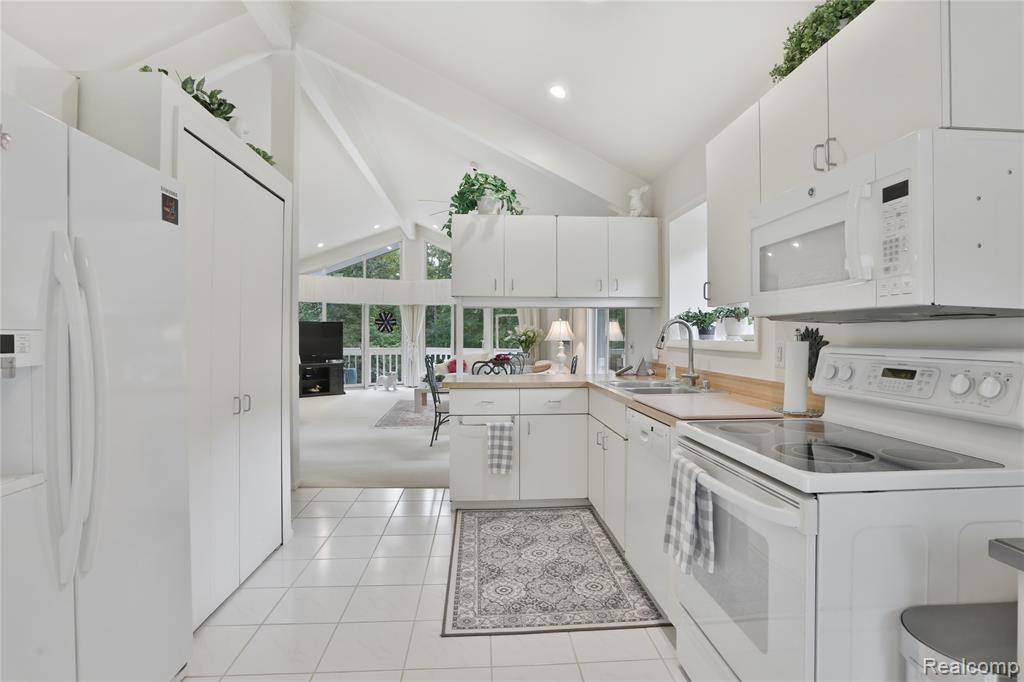 4070 Cross Road, White Lake, MI — Photo 16