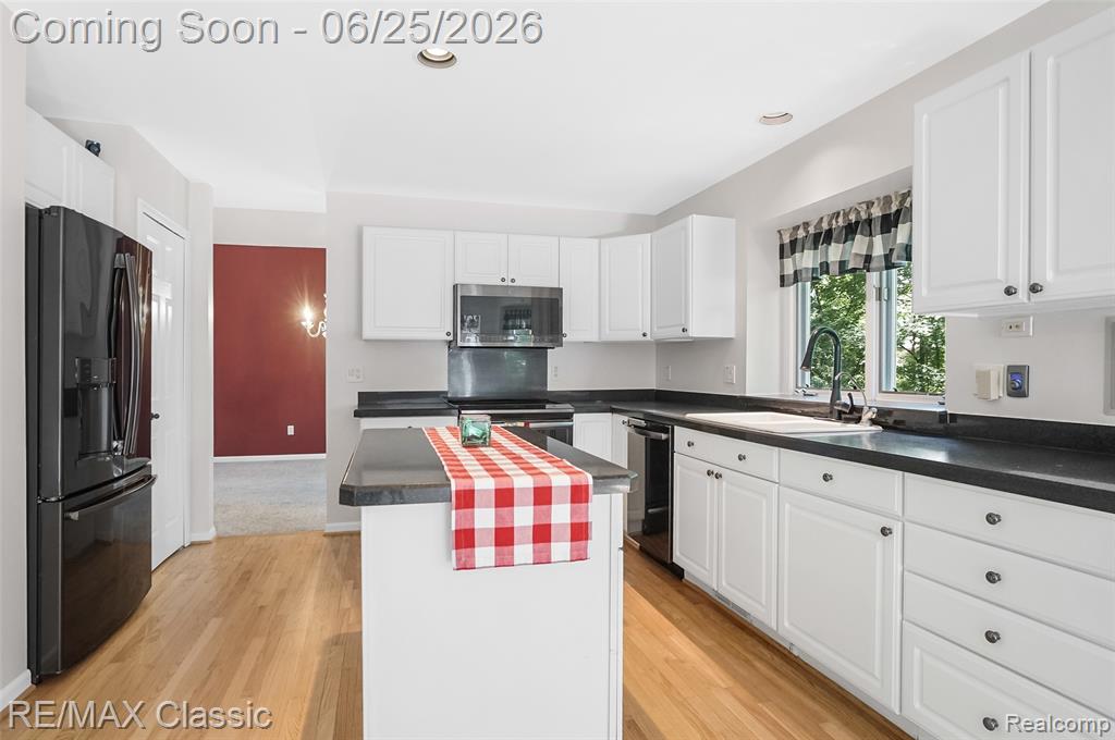 7439 Millwood, West Bloomfield, MI — Photo 11