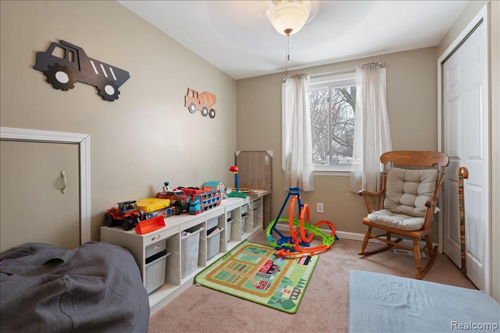 477 Barchester Street, Westland, MI 48186 — Photo 9