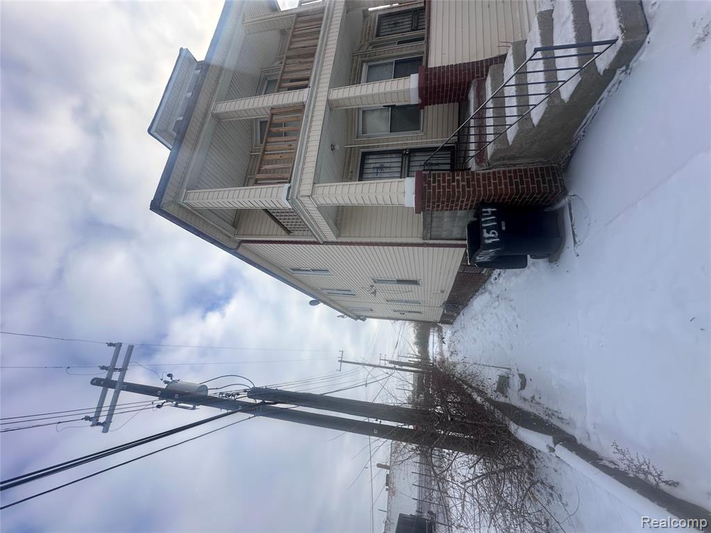 15114 Holmur Street - Photo 2