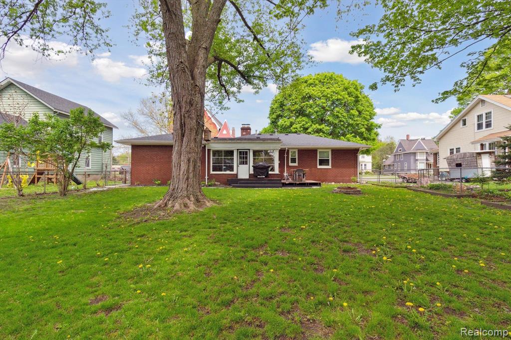 208 E SAINT CLAIR Street, Almont, MI 48003 — Photo 30