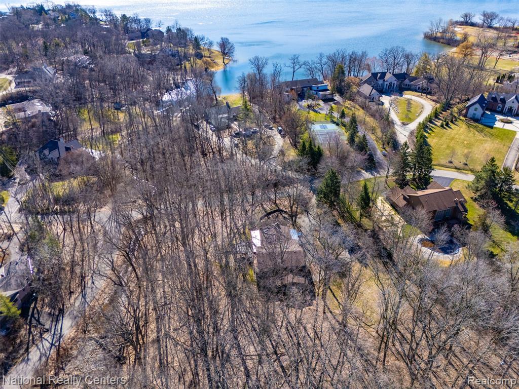 4710 Cove Road, West Bloomfield, MI 48323 — Photo 63