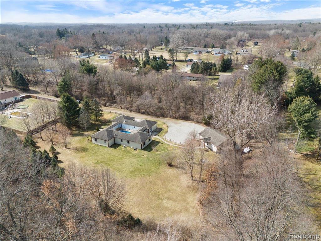 572 CASEMER Road, Lake Orion, MI — Photo 6