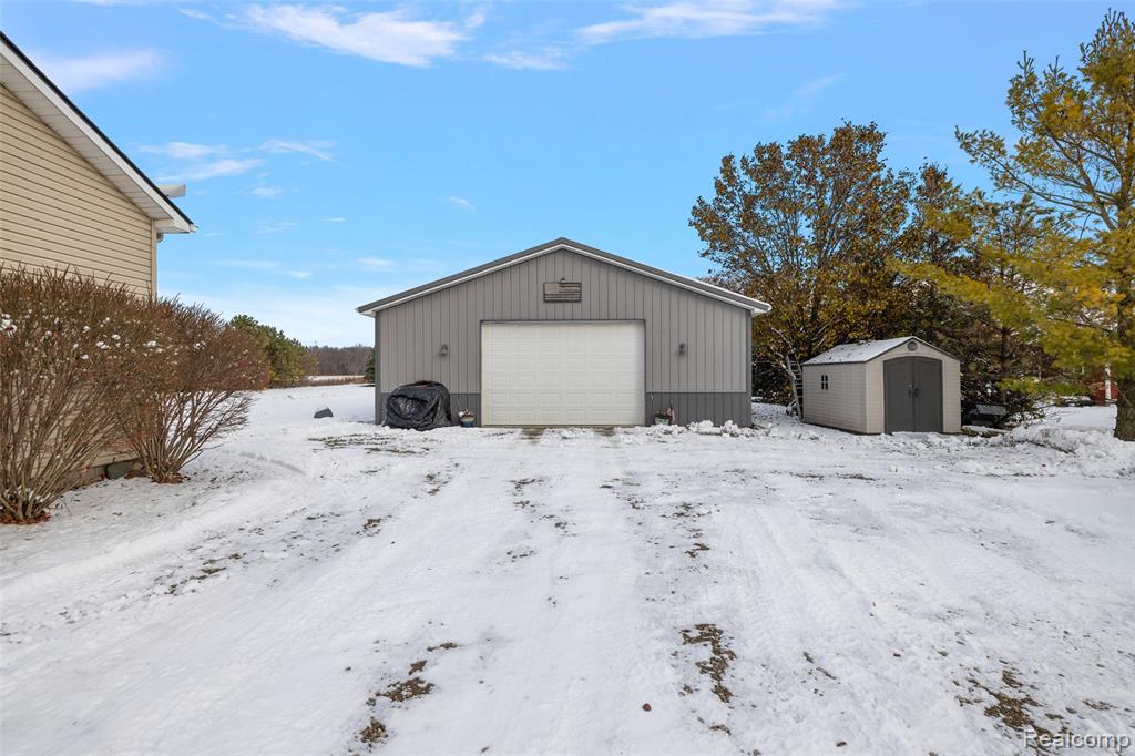 3373 Glover Road, Almont, MI 48003 — Photo 27