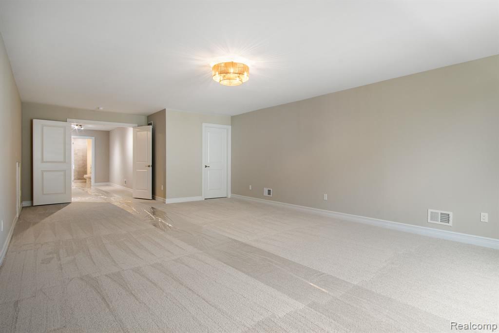 54630 Brenda Drive, Macomb, MI 48042 — Photo 38