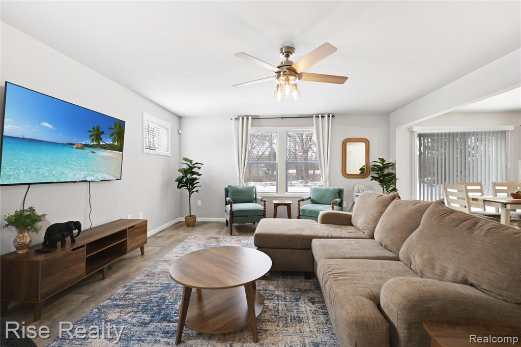 2027 Stillwater Drive, Davison, MI 48423 — Photo 4