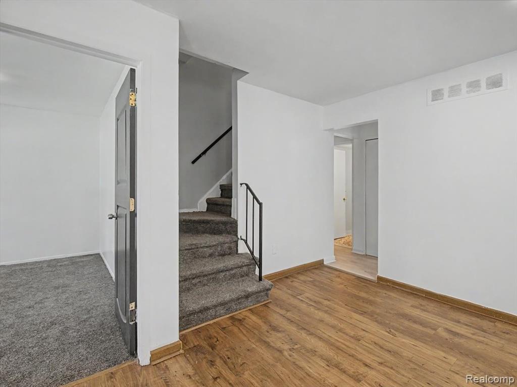 41957 Utica Road, Sterling Heights, MI 48313 — Photo 21