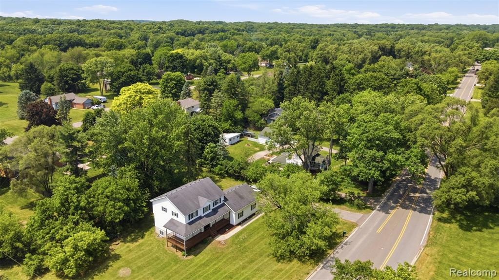 4482 Pleasant Valley Road, Brighton, MI 48114 — Photo 33