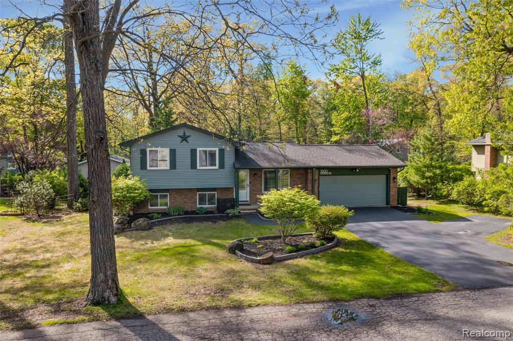 3600 Woodview Avenue, West Bloomfield, MI 48324 — Photo 5
