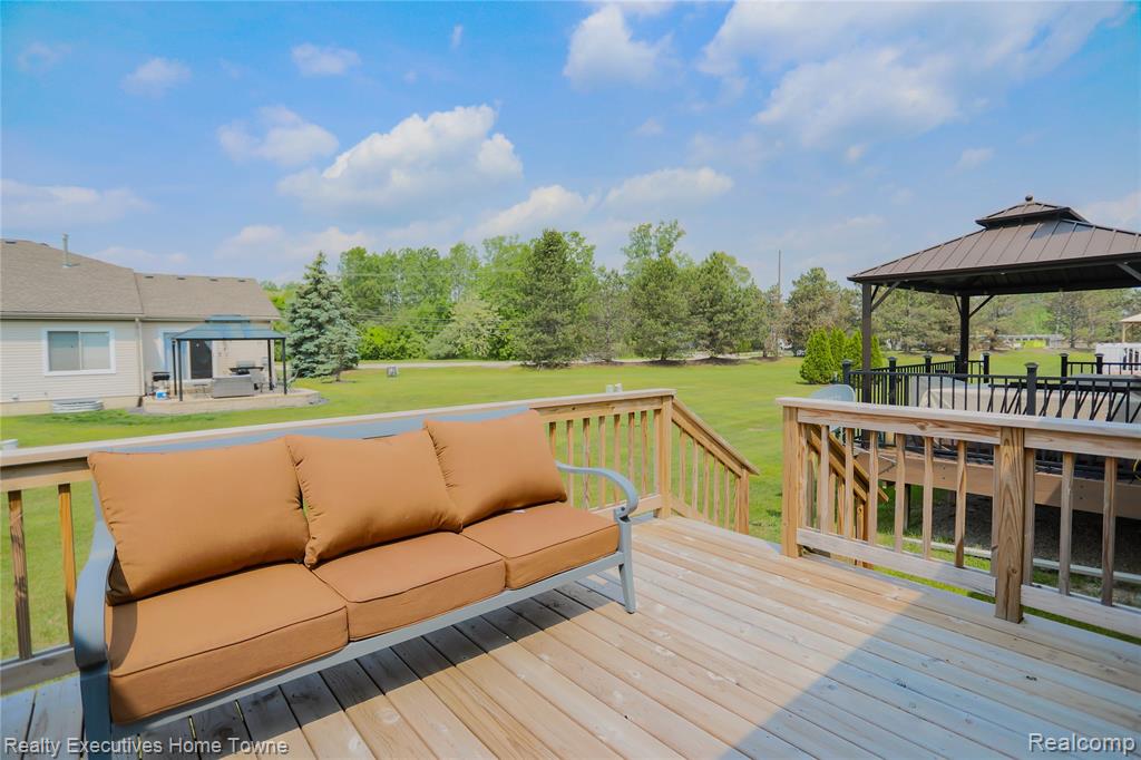 53293 Butternut Street, Chesterfield, MI — Photo 5