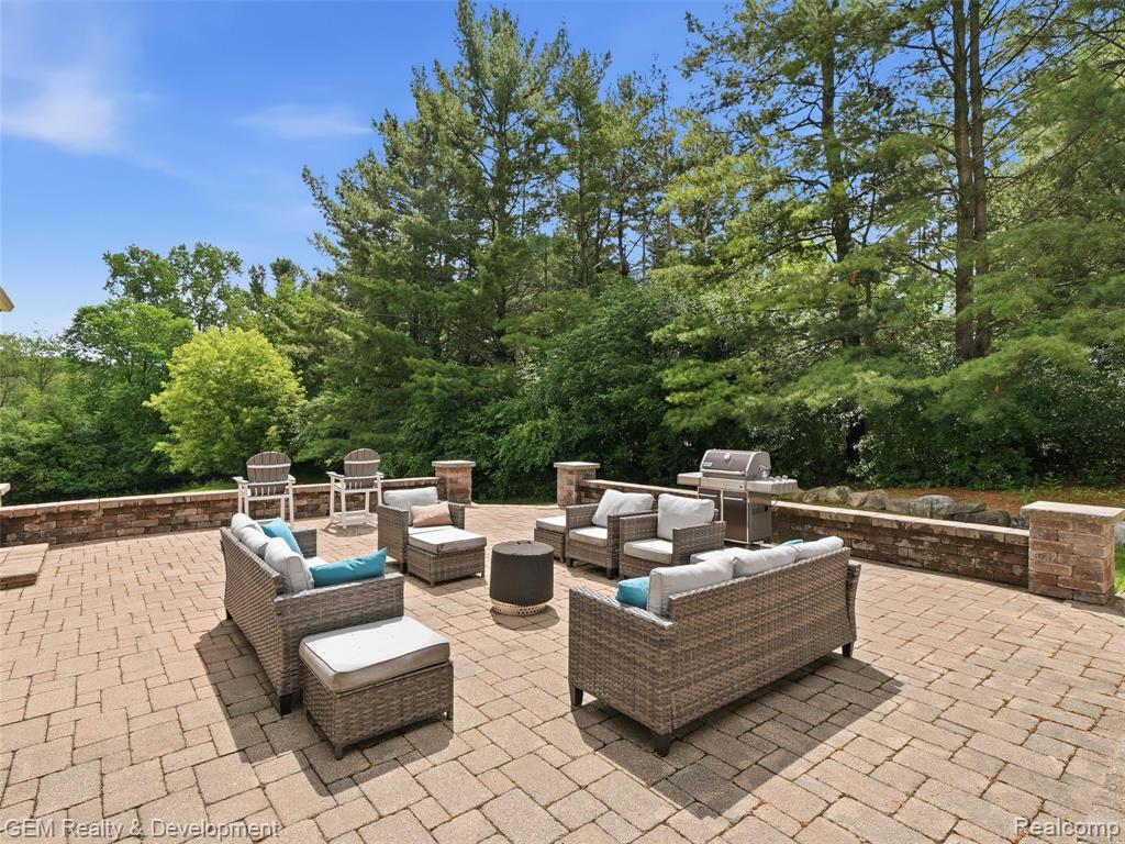 45625 W 9 Mile Road, Novi, MI — Photo 77