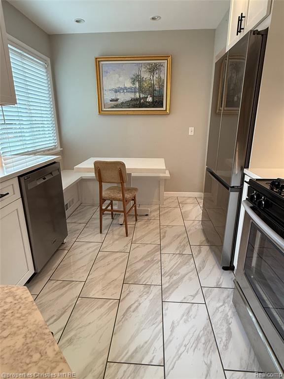 4003 Elmhurst Avenue, Royal Oak, MI 48073 — Photo 9