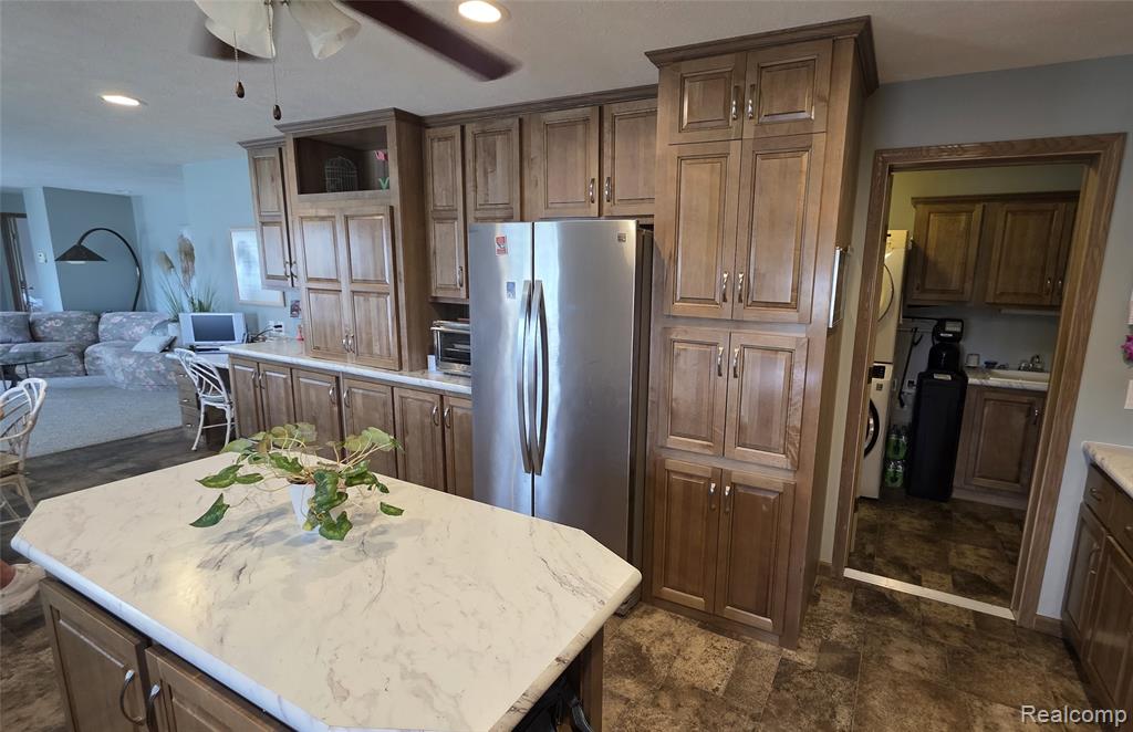 9758 Home Court, Fenton, MI 48430 — Photo 6