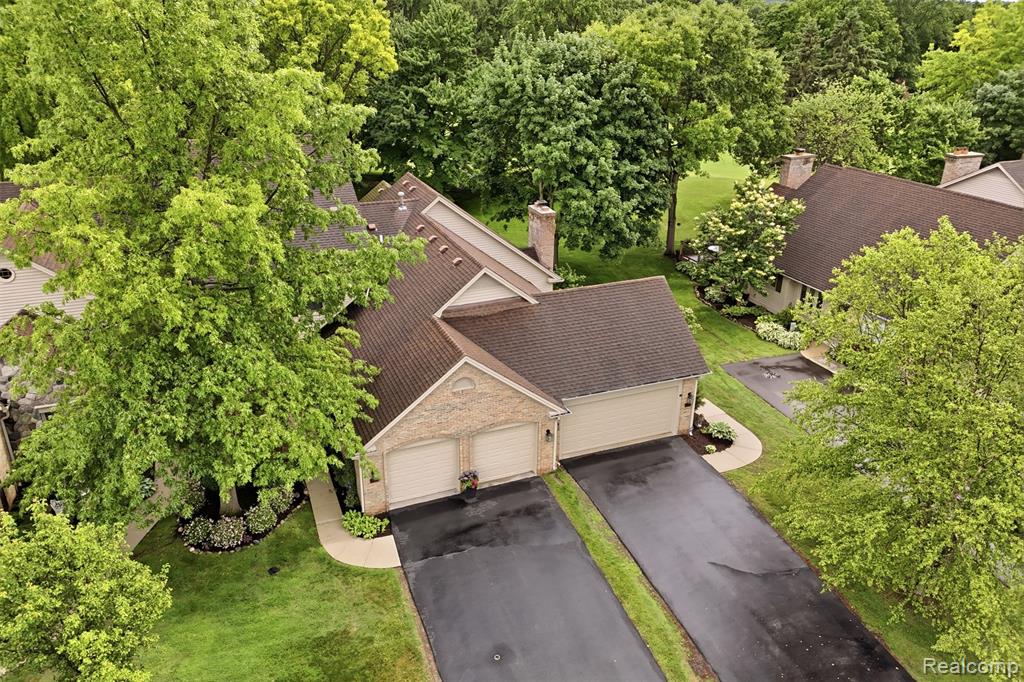 4782 Pine Eagles Drive, 12, Brighton, MI 48116 — Photo 32