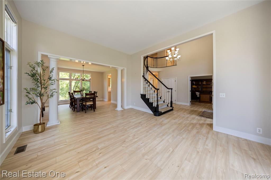 6210 Orchard Woods Drive, West Bloomfield, MI 48324 — Photo 12