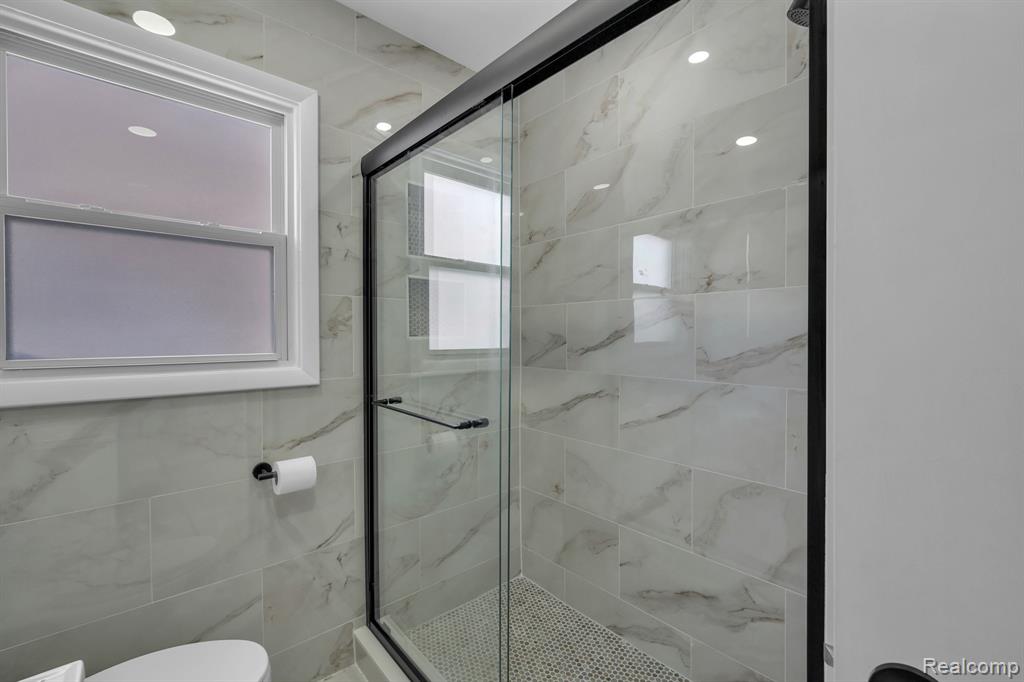 2359 Detroit Avenue, Lincoln Park, MI 48146 — Photo 13