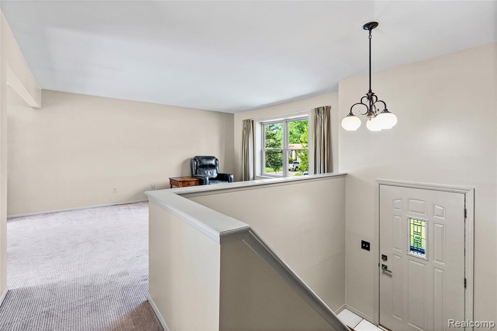 6059 Stockbridge Commons Trail, Grand Blanc, MI 48439 — Photo 13