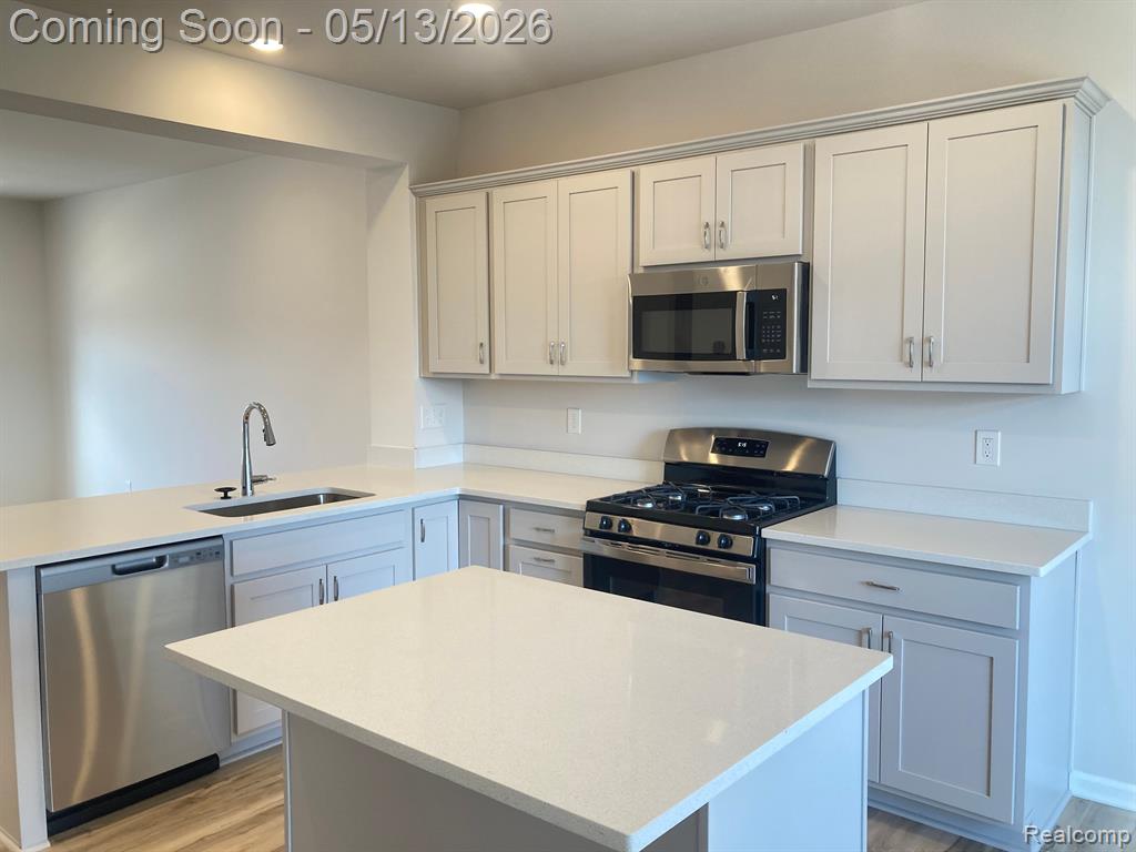 49687 CHERRY HILL Road, Canton, MI 48188 — Photo 12