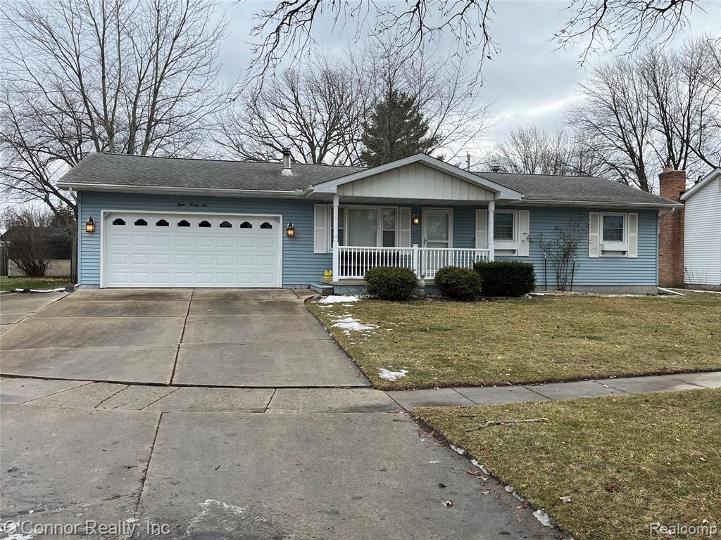 825 Illinois Street, Marysville, MI 48040 — front exterior
