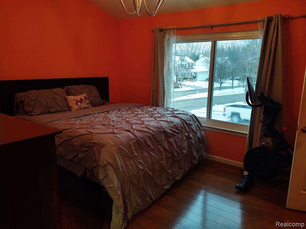 1432 Pond View Court, Wixom, MI 48393 — Photo 10