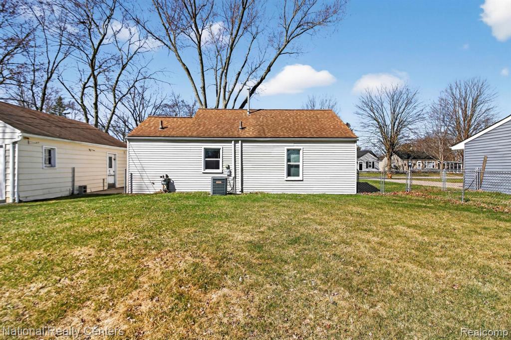 8880 Marlowe Avenue, Plymouth, MI 48170 — Photo 29