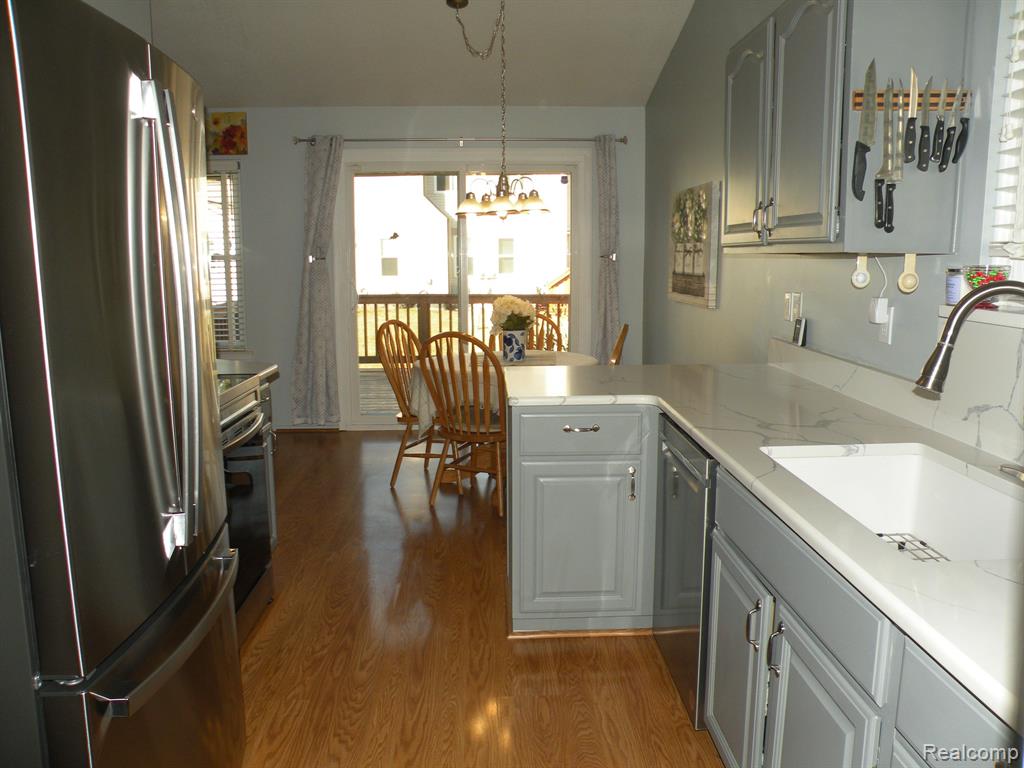 36564 DEERHURST Court, Westland, MI — Photo 6