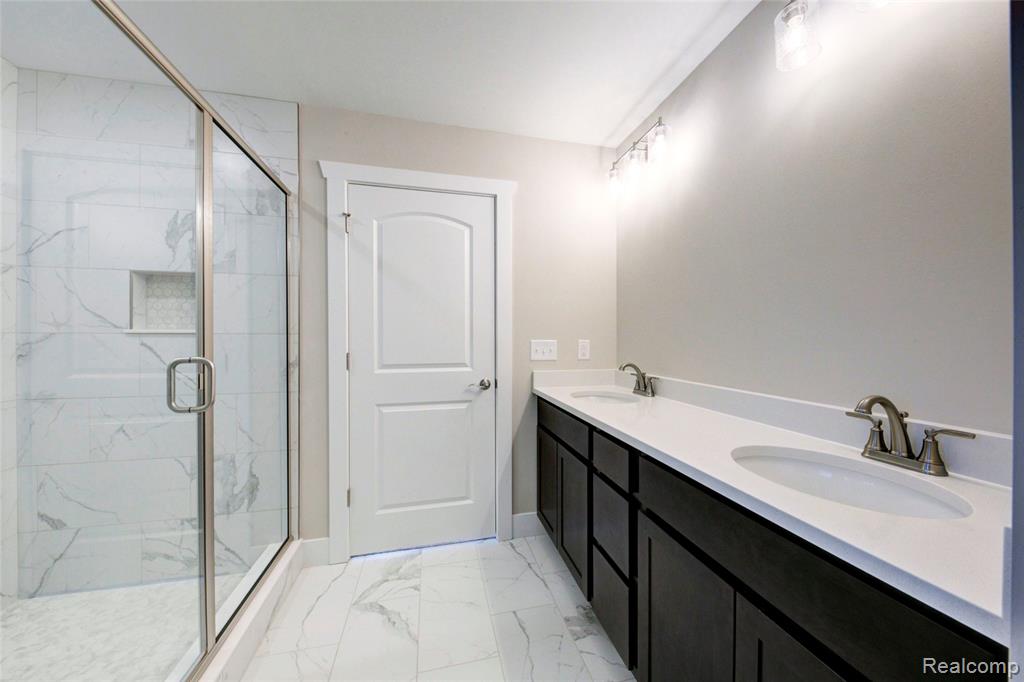 513 Round Rock Drive, Howell, MI 48843 — Photo 20