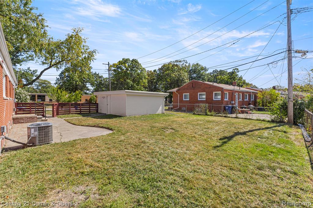 9064 Robindale, Redford, MI 48239 — Photo 36