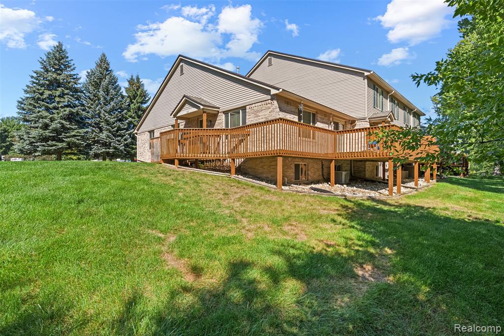 1039 Old Leake Court, 200, Holly, MI 48442 — Photo 4