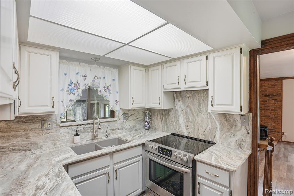 1525 E Dawson Road, Milford, MI 48381 — Photo 27