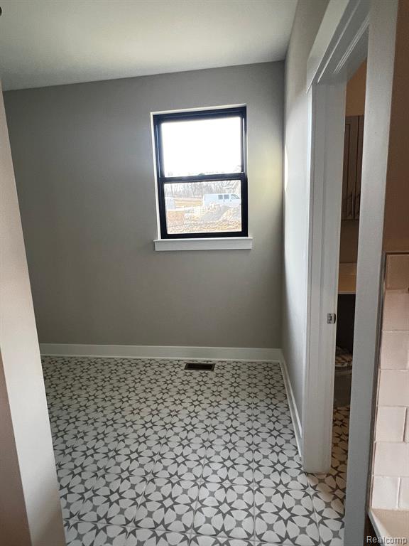 13914 Leeward Drive, Shelby, MI 48315 — Photo 7