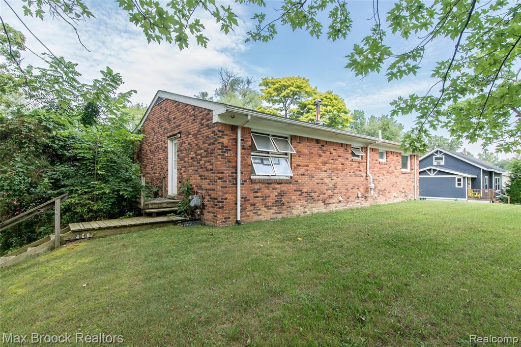 465 Robert Court, Auburn Hills, MI 48326 — Photo 3