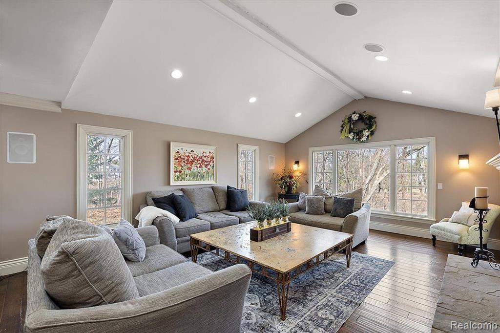 628 BENNINGTON Drive, Bloomfield Hills, MI 48304 — Photo 15