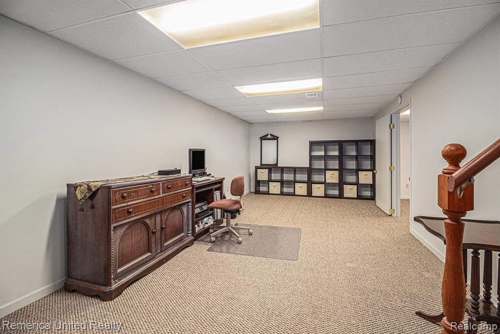 2802 Bombridge Court, Ann Arbor, MI 48104 — Photo 12