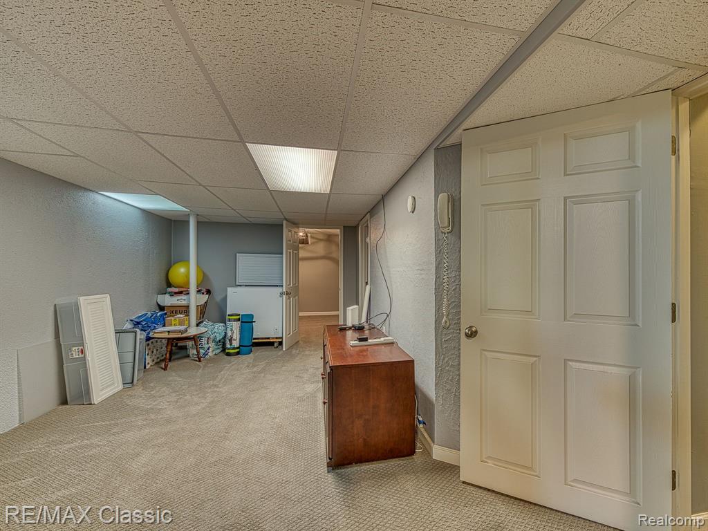 8866 MANTON Avenue, Plymouth, MI 48170 — Photo 18