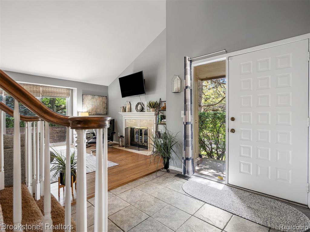 1652 S Hill Circle, Bloomfield Hills, MI 48304 — Photo 4