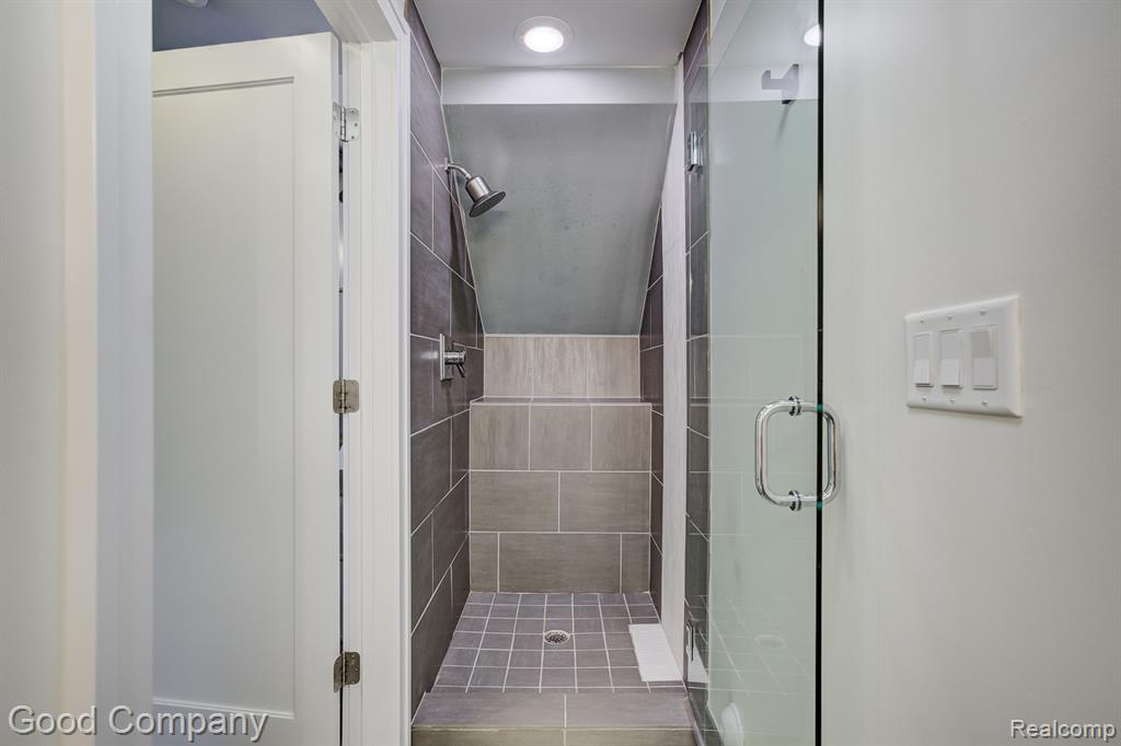 640 W 11 Mile Road, Royal Oak, MI 48067 — Photo 36
