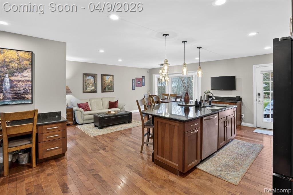 341 Ridgewood Road, Rochester, MI 48306 — Photo 19