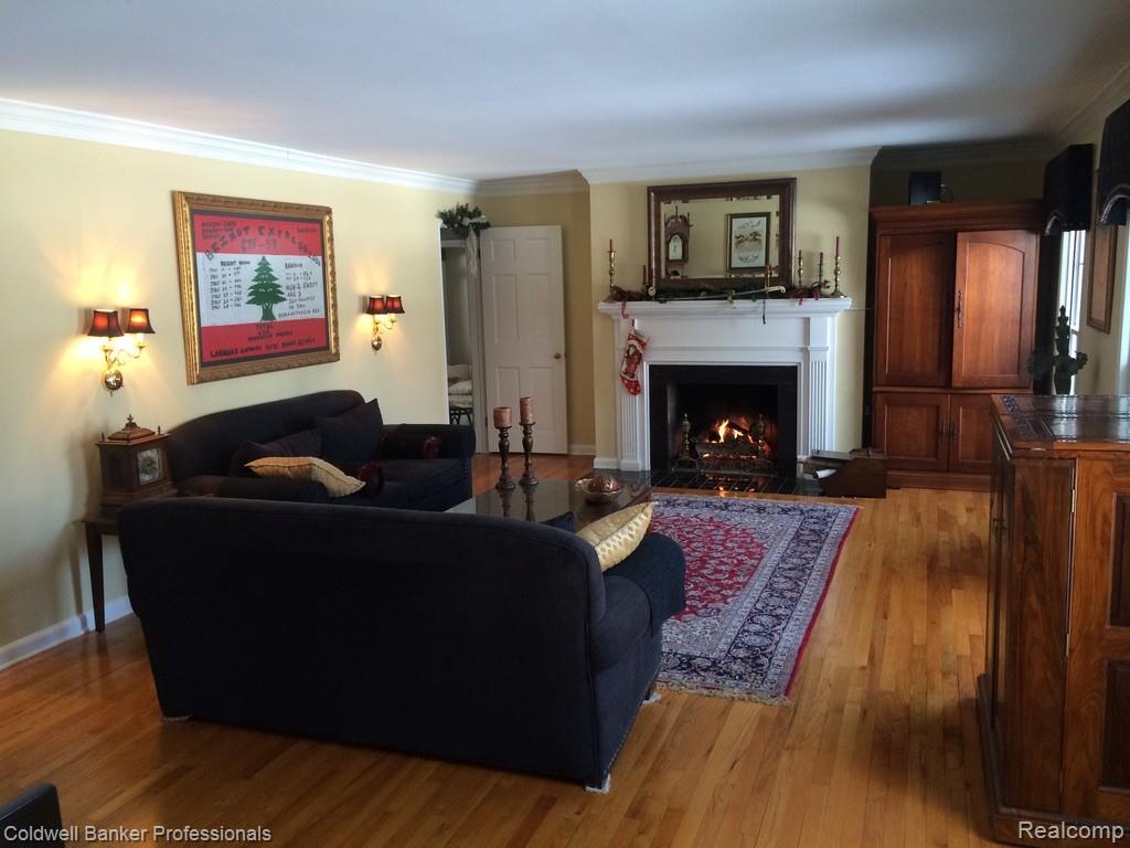499 Sunningdale Drive, Grosse Pointe Woods, MI 48236 — Photo 7