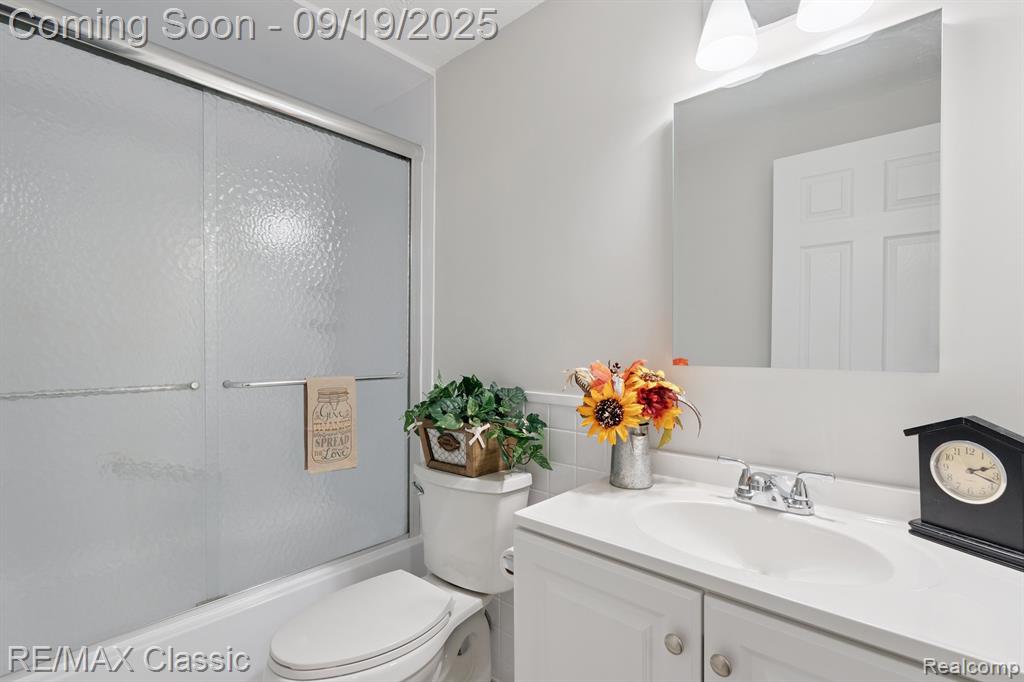 4335 Leroy Court, White Lake, MI 48383 — Photo 23
