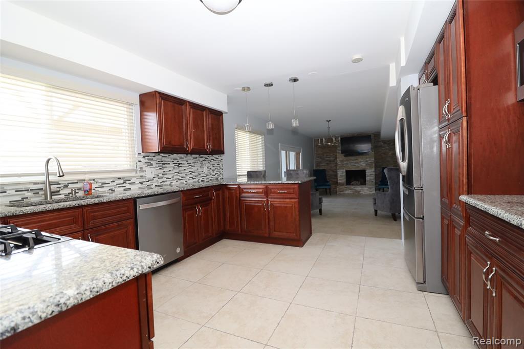 739 Kinloch Street, Dearborn Heights, MI 48127 — Photo 18