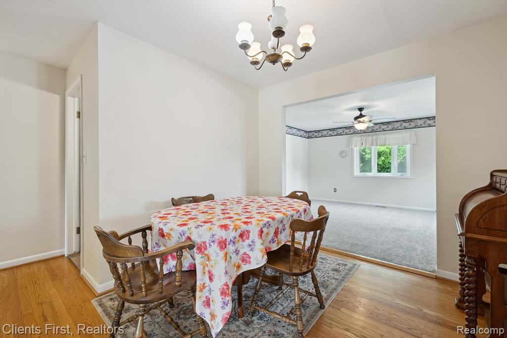 939 Deering Street, Garden City, MI — Photo 10